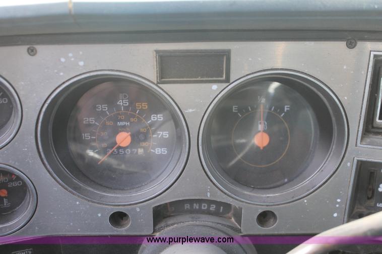 image for item F2950 1985 Chevrolet 20 flatbed truck