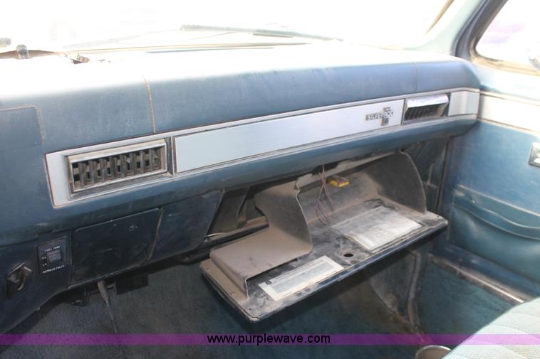 image for item F2950 1985 Chevrolet 20 flatbed truck