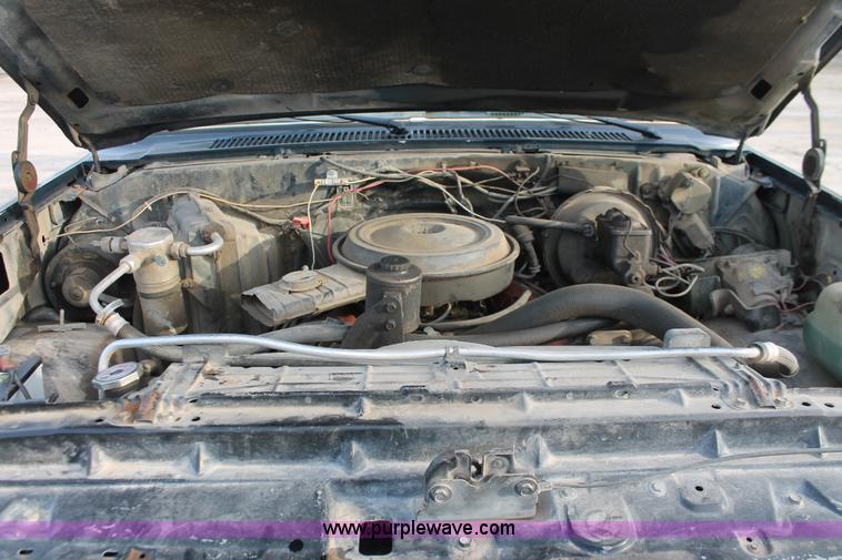 image for item F2950 1985 Chevrolet 20 flatbed truck