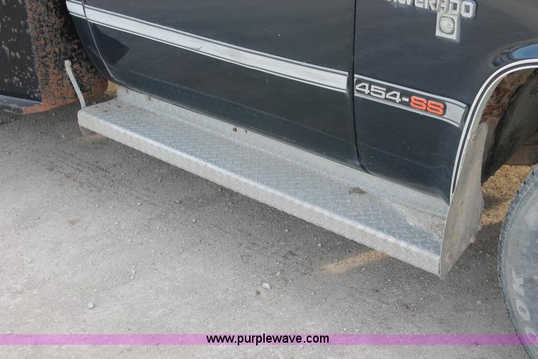 image for item F2950 1985 Chevrolet 20 flatbed truck