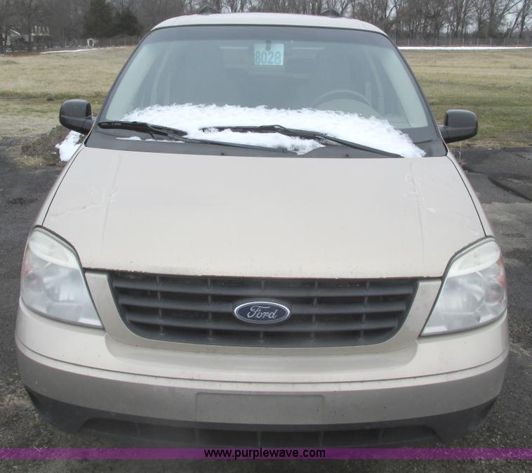 image for item F4403 2007 Ford Freestar SE van