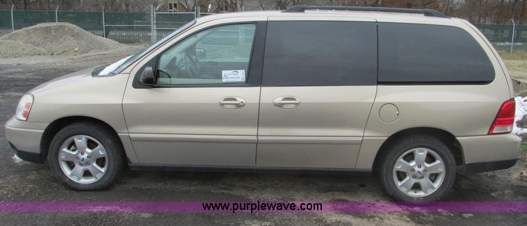 image for item F4403 2007 Ford Freestar SE van