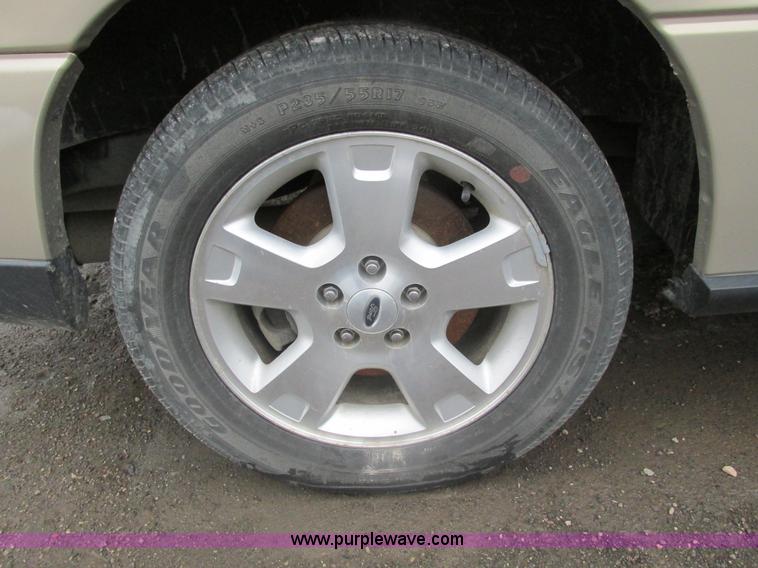 image for item F4403 2007 Ford Freestar SE van