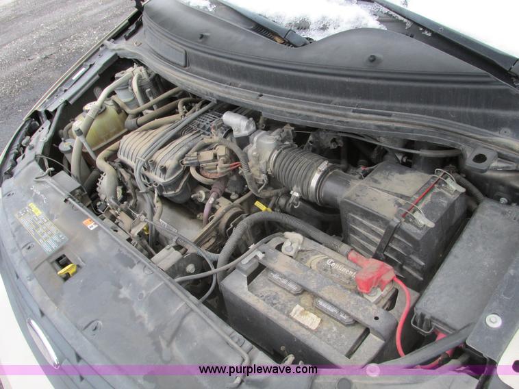 image for item F4403 2007 Ford Freestar SE van