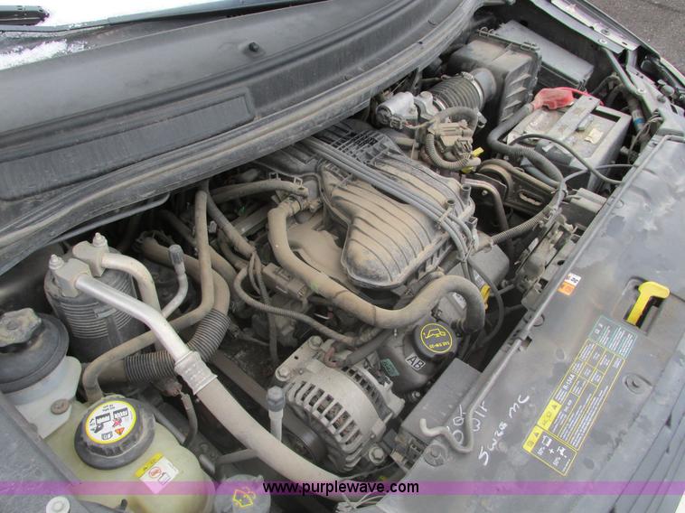 image for item F4403 2007 Ford Freestar SE van