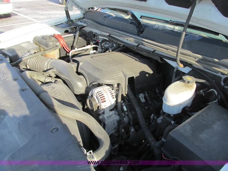 image for item F4498 2009 Chevrolet Silverado 2500HD Extended Cab pickup truck