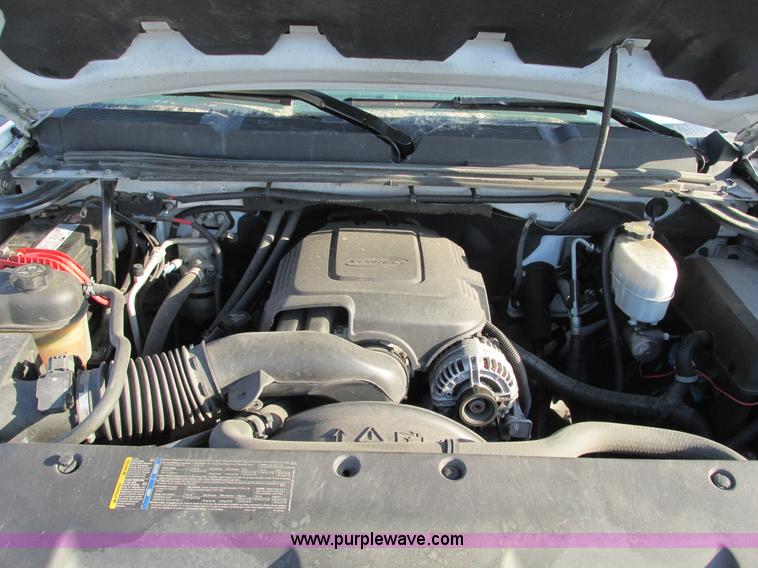 image for item F4498 2009 Chevrolet Silverado 2500HD Extended Cab pickup truck