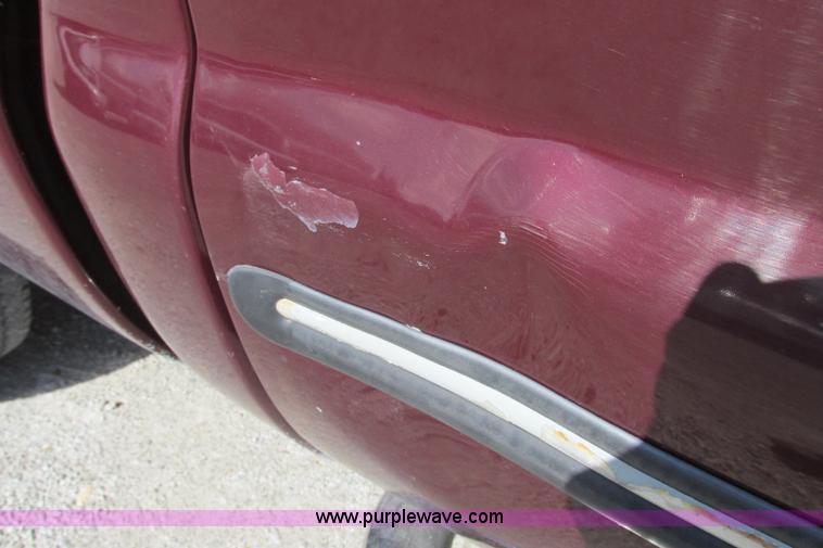 image for item F4772 2000 Ford F250 Super Duty Crew Cab pickup truck