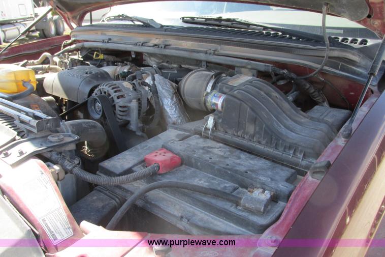 image for item F4772 2000 Ford F250 Super Duty Crew Cab pickup truck