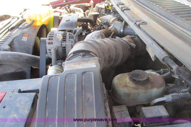 image for item F4772 2000 Ford F250 Super Duty Crew Cab pickup truck