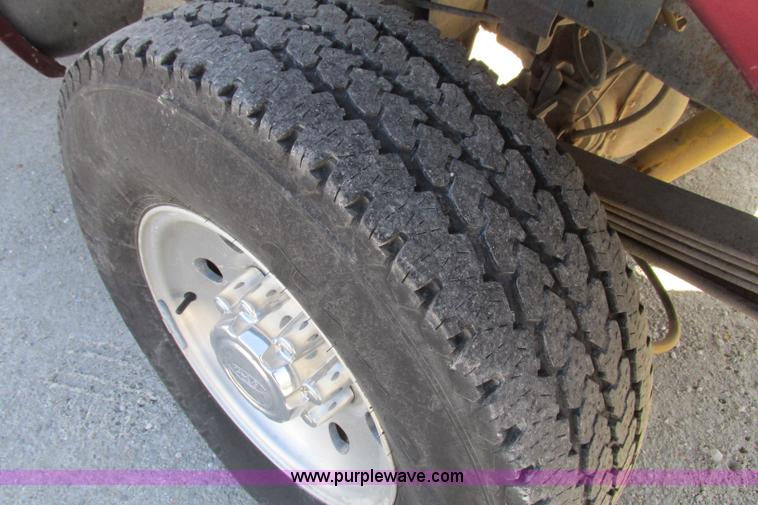 image for item F4772 2000 Ford F250 Super Duty Crew Cab pickup truck