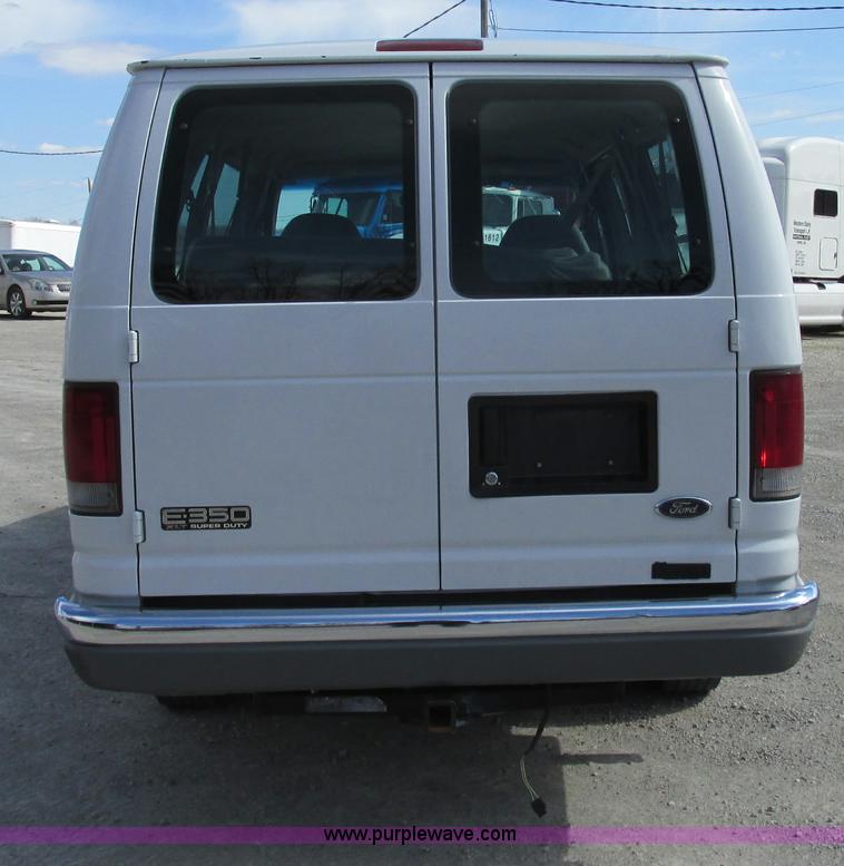 image for item F4773 2002 Ford Econoline E350 Extended van