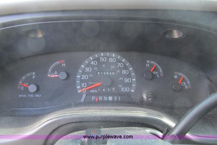 image for item F4773 2002 Ford Econoline E350 Extended van