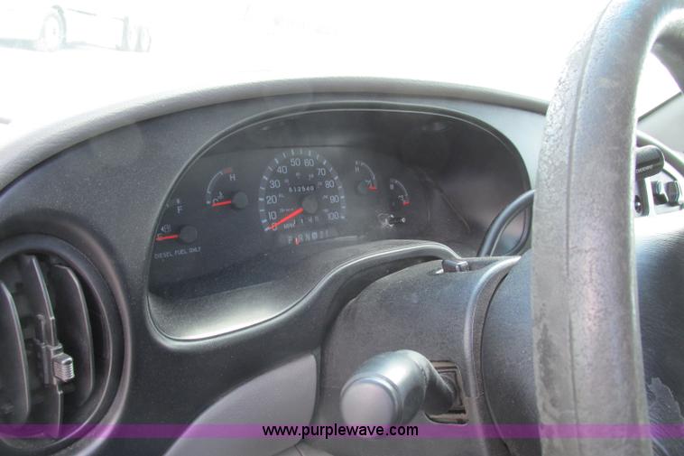 image for item F4773 2002 Ford Econoline E350 Extended van
