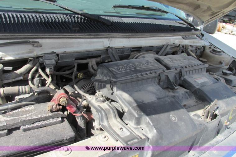 image for item F4773 2002 Ford Econoline E350 Extended van