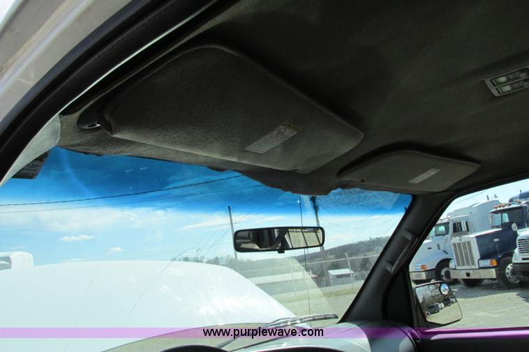 image for item F4773 2002 Ford Econoline E350 Extended van