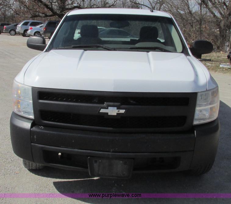 image for item F4774 2008 Chevrolet Silverado 1500 pickup truck