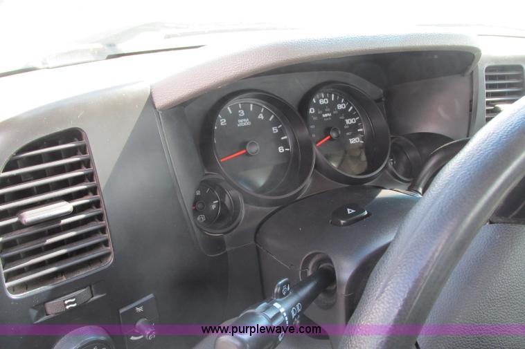 image for item F4774 2008 Chevrolet Silverado 1500 pickup truck