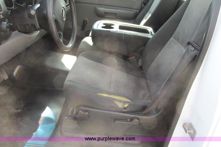 image for item F4774 2008 Chevrolet Silverado 1500 pickup truck