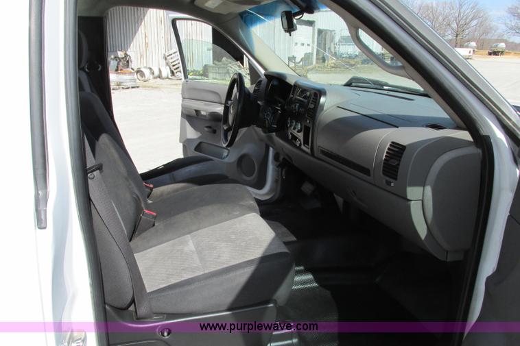 image for item F4774 2008 Chevrolet Silverado 1500 pickup truck