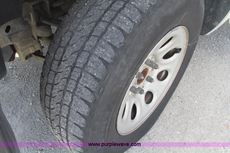 image for item F4774 2008 Chevrolet Silverado 1500 pickup truck