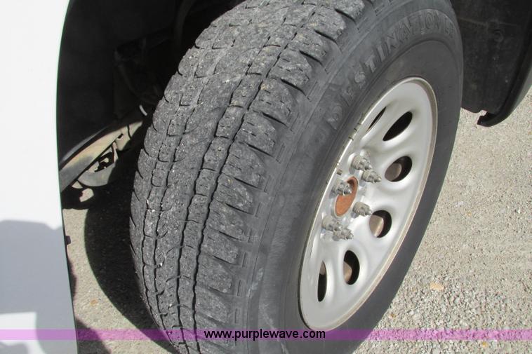 image for item F4774 2008 Chevrolet Silverado 1500 pickup truck