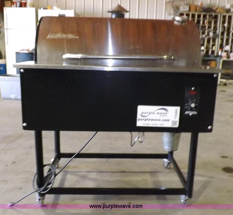 image for item F6465 Traeger BBQ 125 grill