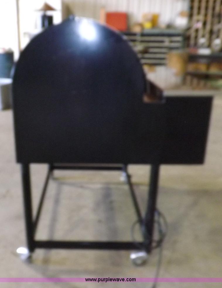 image for item F6465 Traeger BBQ 125 grill
