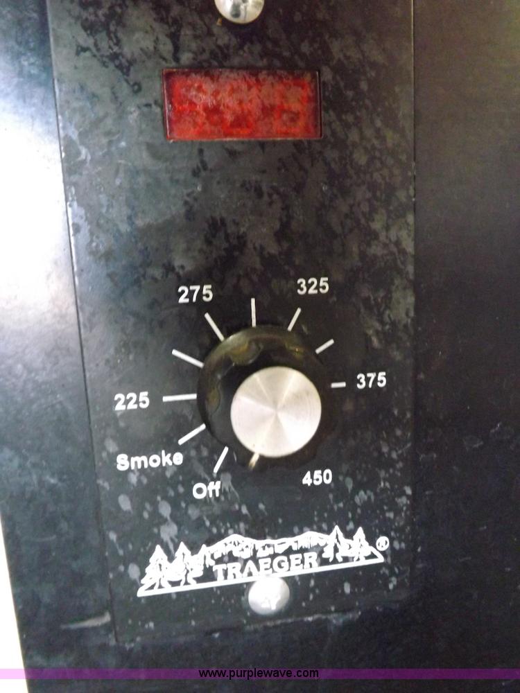 image for item F6465 Traeger BBQ 125 grill