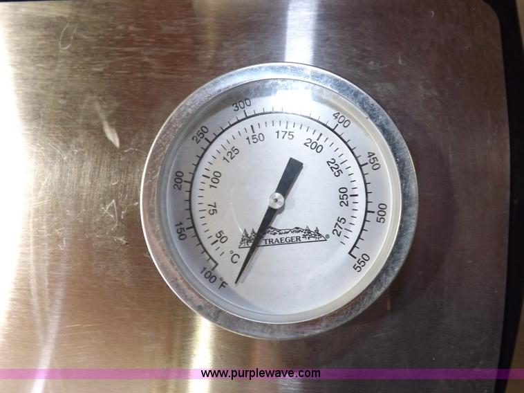 image for item F6465 Traeger BBQ 125 grill