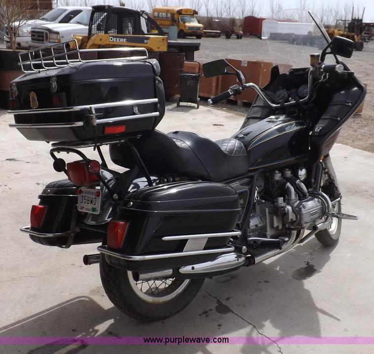 image for item F6477 1977 Honda GL1000 Goldwing motorcycle