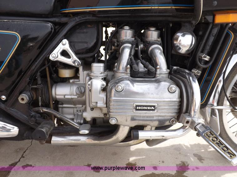 image for item F6477 1977 Honda GL1000 Goldwing motorcycle