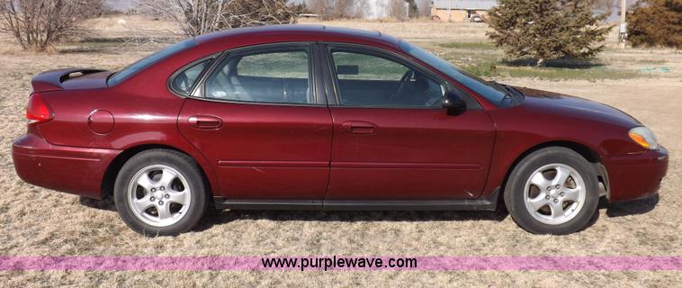 image for item F6483 2004 Ford Taurus SES