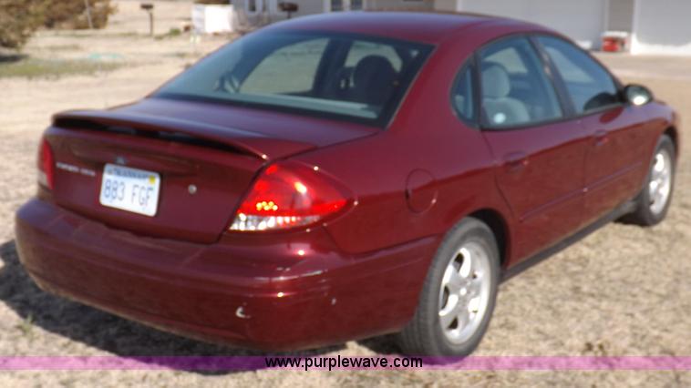 image for item F6483 2004 Ford Taurus SES