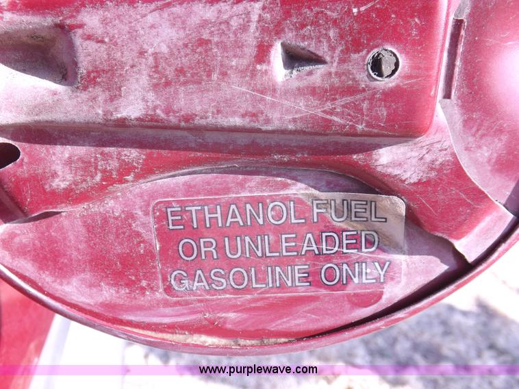 image for item F6483 2004 Ford Taurus SES