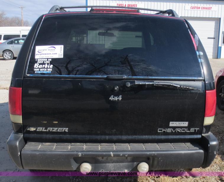 image for item F6596 1996 Chevrolet Blazer SUV