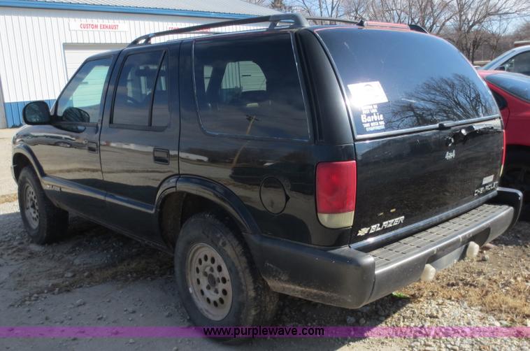 image for item F6596 1996 Chevrolet Blazer SUV
