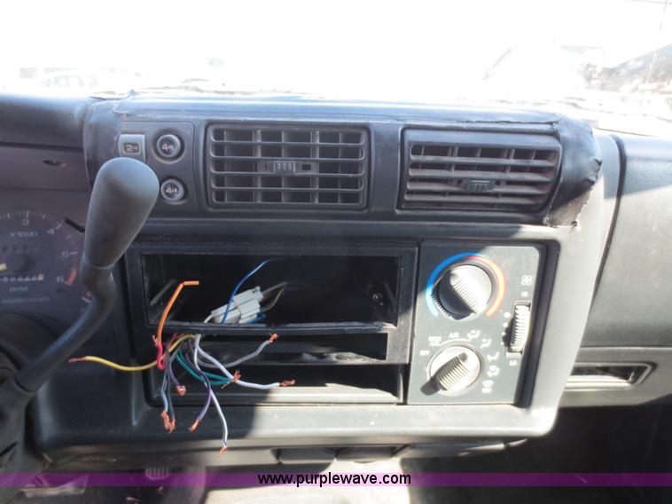 image for item F6596 1996 Chevrolet Blazer SUV