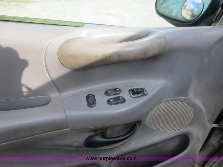 image for item F6597 1998 Ford F150 SuperCab pickup truck