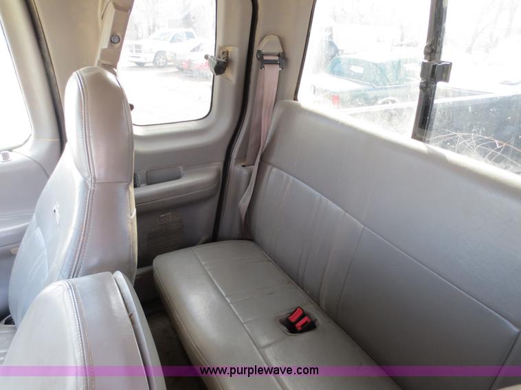 image for item F6597 1998 Ford F150 SuperCab pickup truck