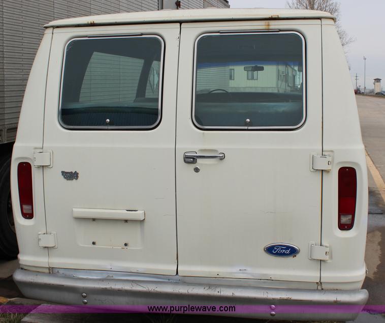 image for item G5312 1989 Ford E350 Club Wagon Super van