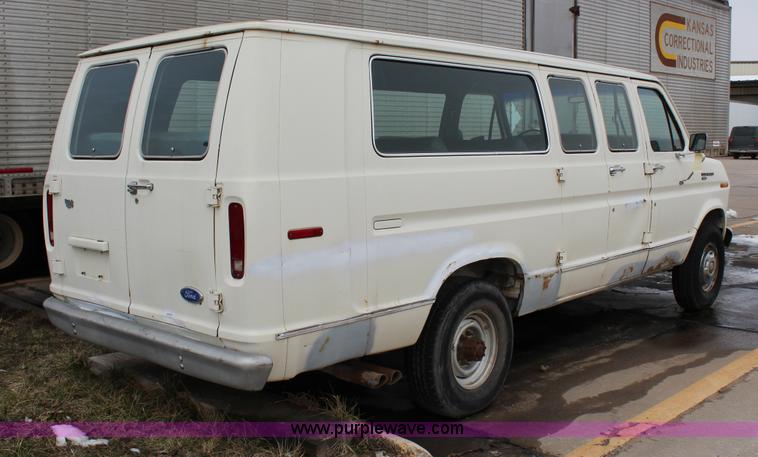 image for item G5312 1989 Ford E350 Club Wagon Super van