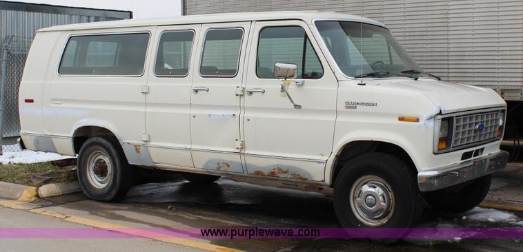 image for item G5312 1989 Ford E350 Club Wagon Super van