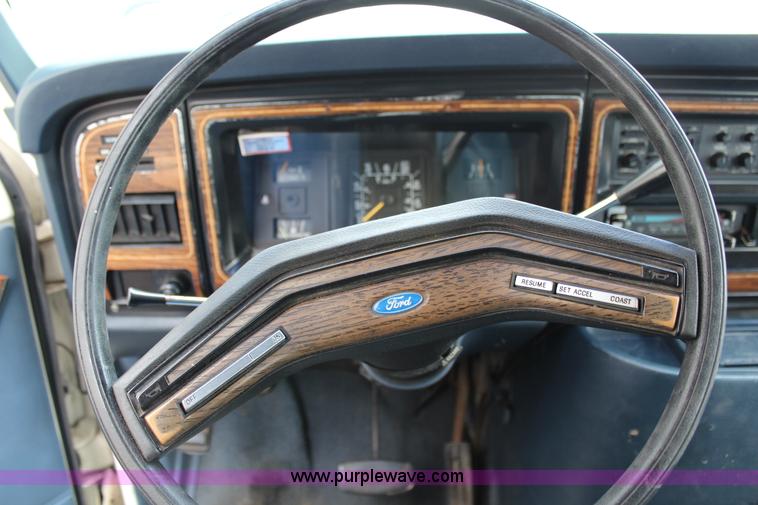 image for item G5312 1989 Ford E350 Club Wagon Super van