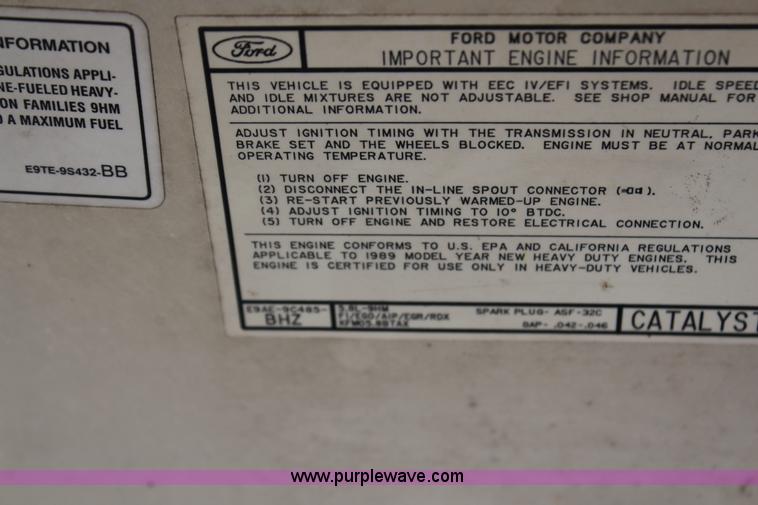 image for item G5312 1989 Ford E350 Club Wagon Super van