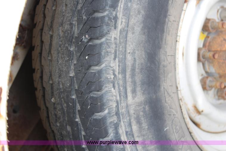 image for item G5312 1989 Ford E350 Club Wagon Super van