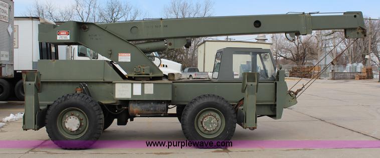 image for item G5317 1984 Koehring wheel mounted crane