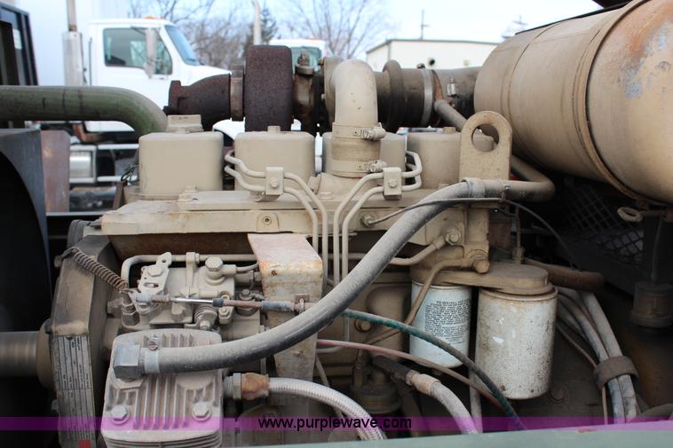 image for item G5317 1984 Koehring wheel mounted crane