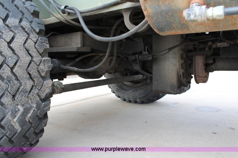 image for item G5317 1984 Koehring wheel mounted crane