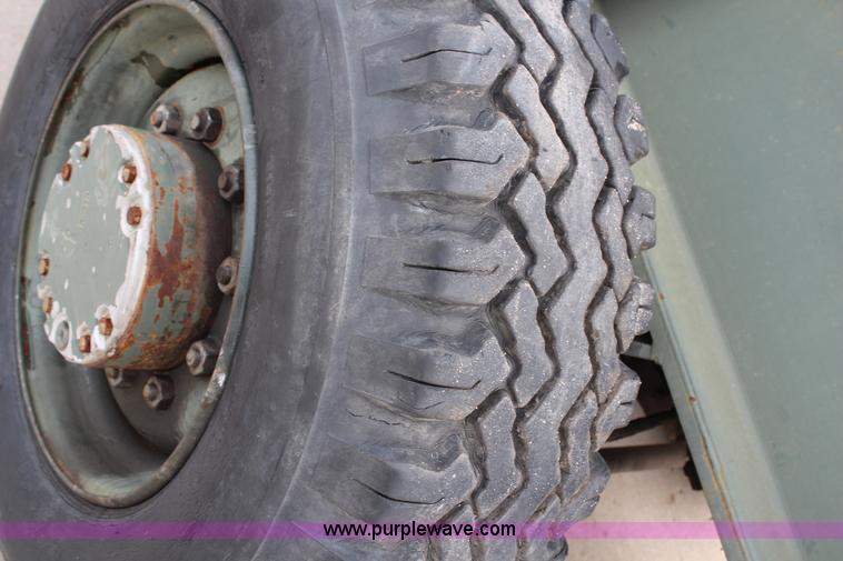 image for item G5317 1984 Koehring wheel mounted crane